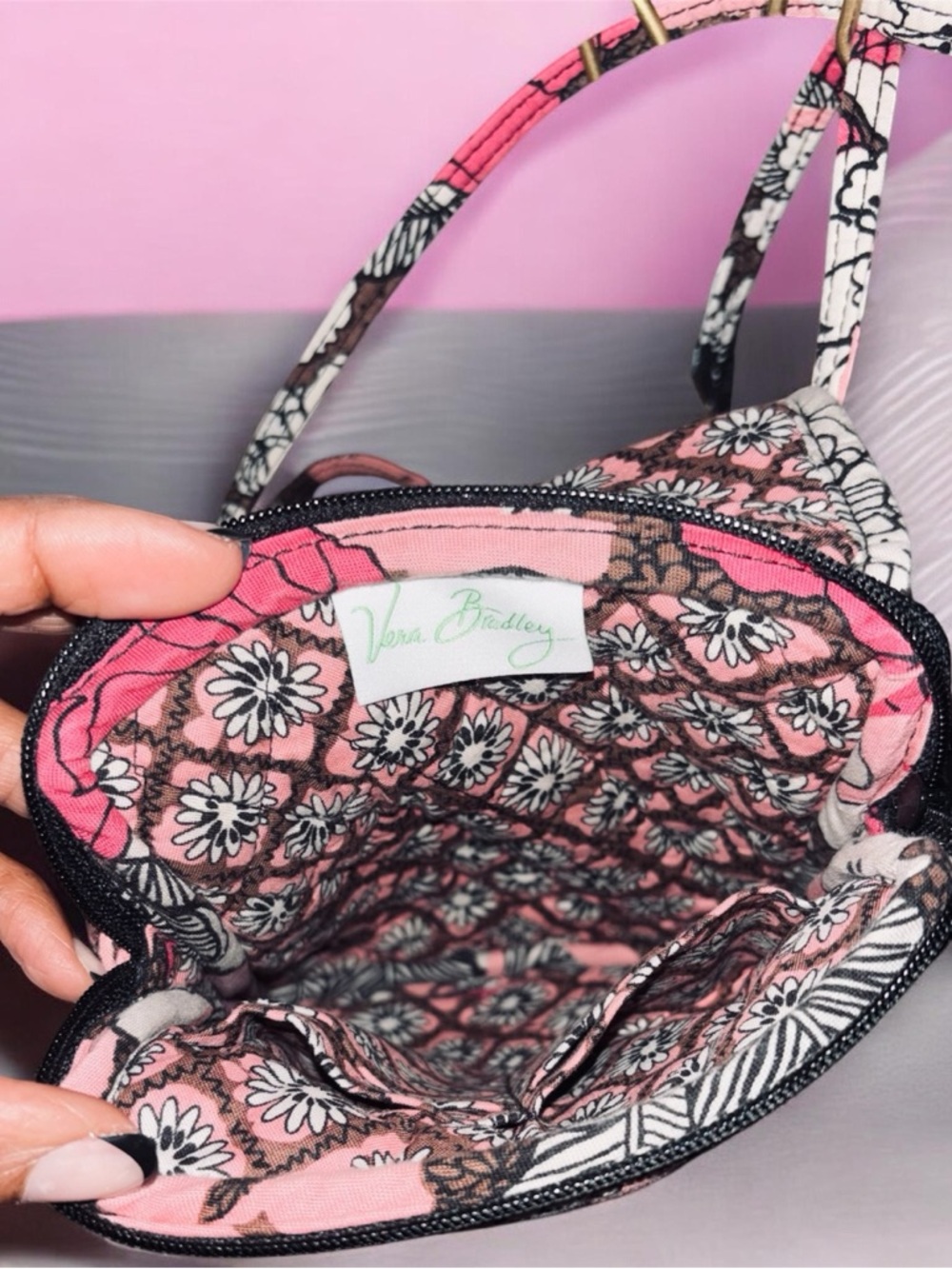 Ver Bradley Pink Floral Quilted Crossbody Bag with Black Accents - Picture 5 of 10